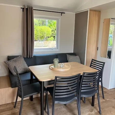 Chalet Evians Vacquieres (Herault)