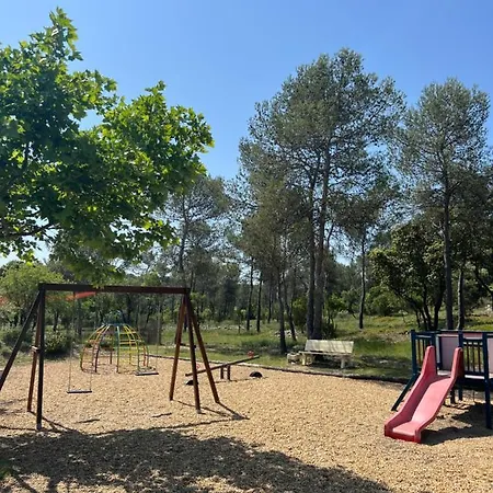 Chalet Evians * Vacquieres (Herault)